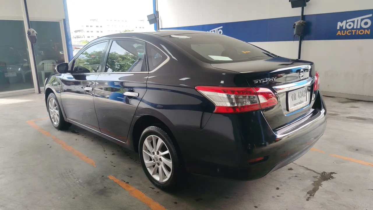 2013 Nissan Sylphy – Back