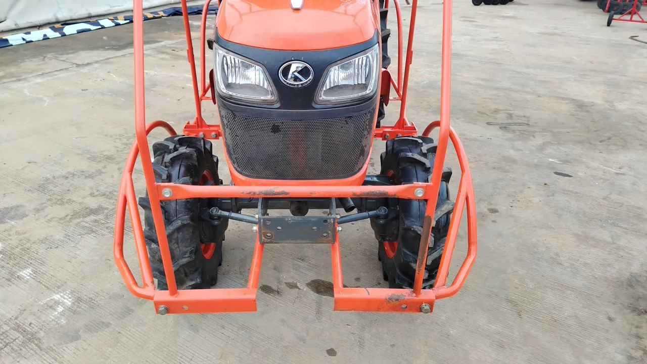 2012 Kubota B2740S-B – Exterior