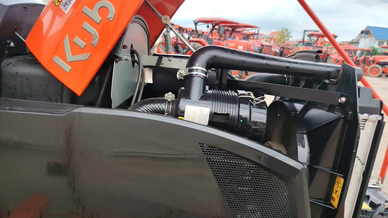 2012 Kubota B2740S-B – Exterior