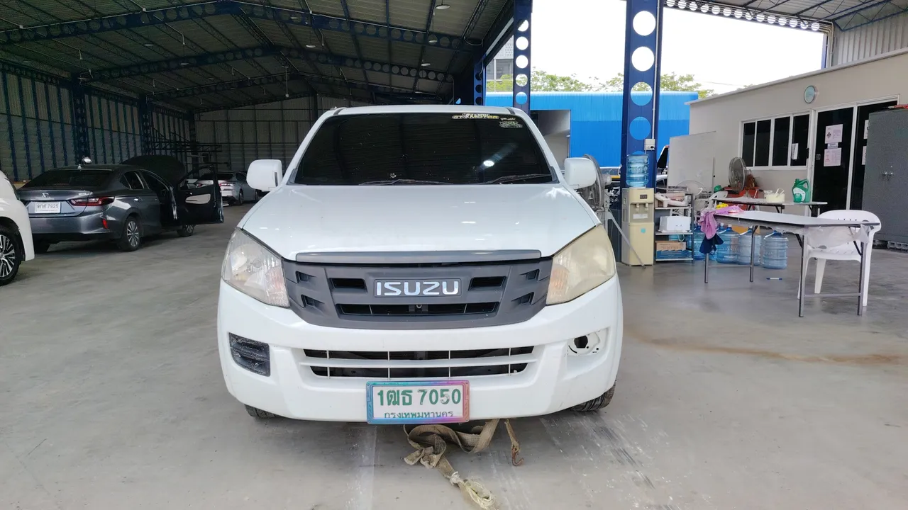 2015 Isuzu D-Max – Exterior
