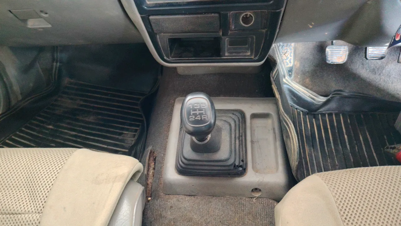 2001 Isuzu Dragon – Exterior