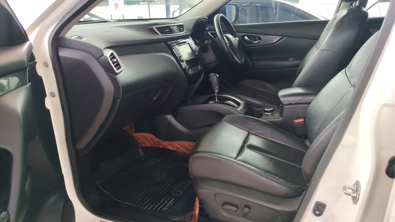 2016 Nissan X-Trail – Front