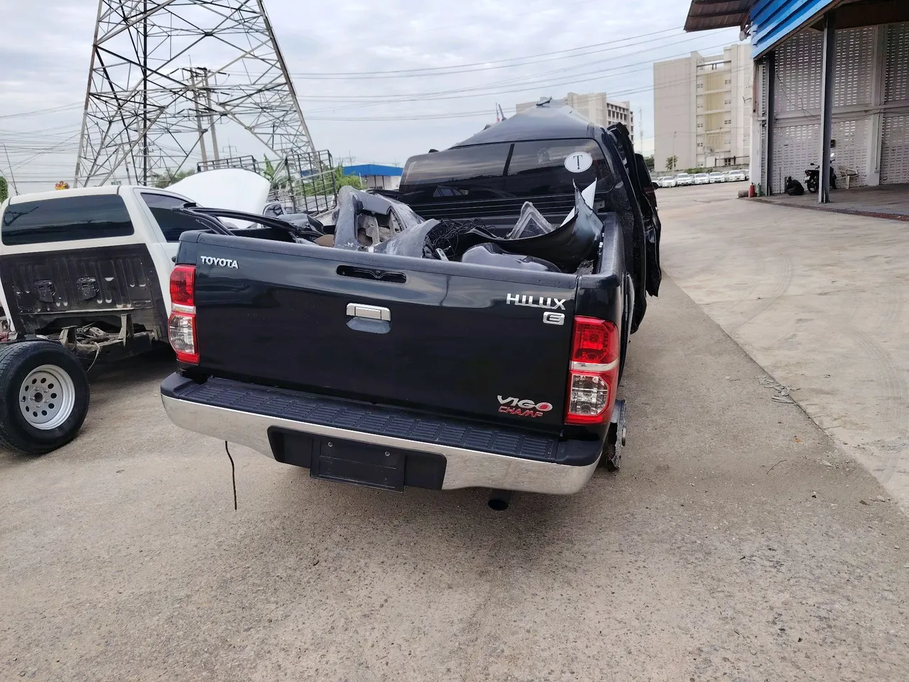 2013 Toyota Hilux Vigo – Exterior