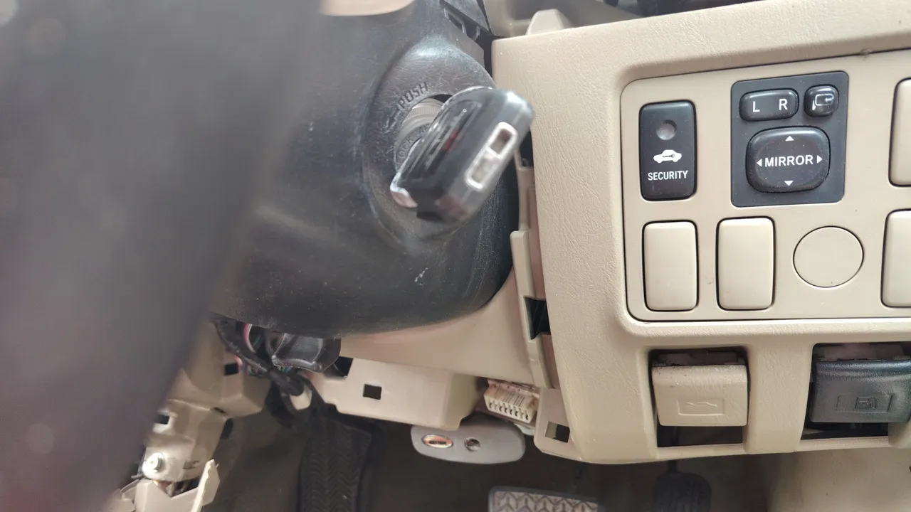 2013 Toyota Hilux Vigo – Exterior