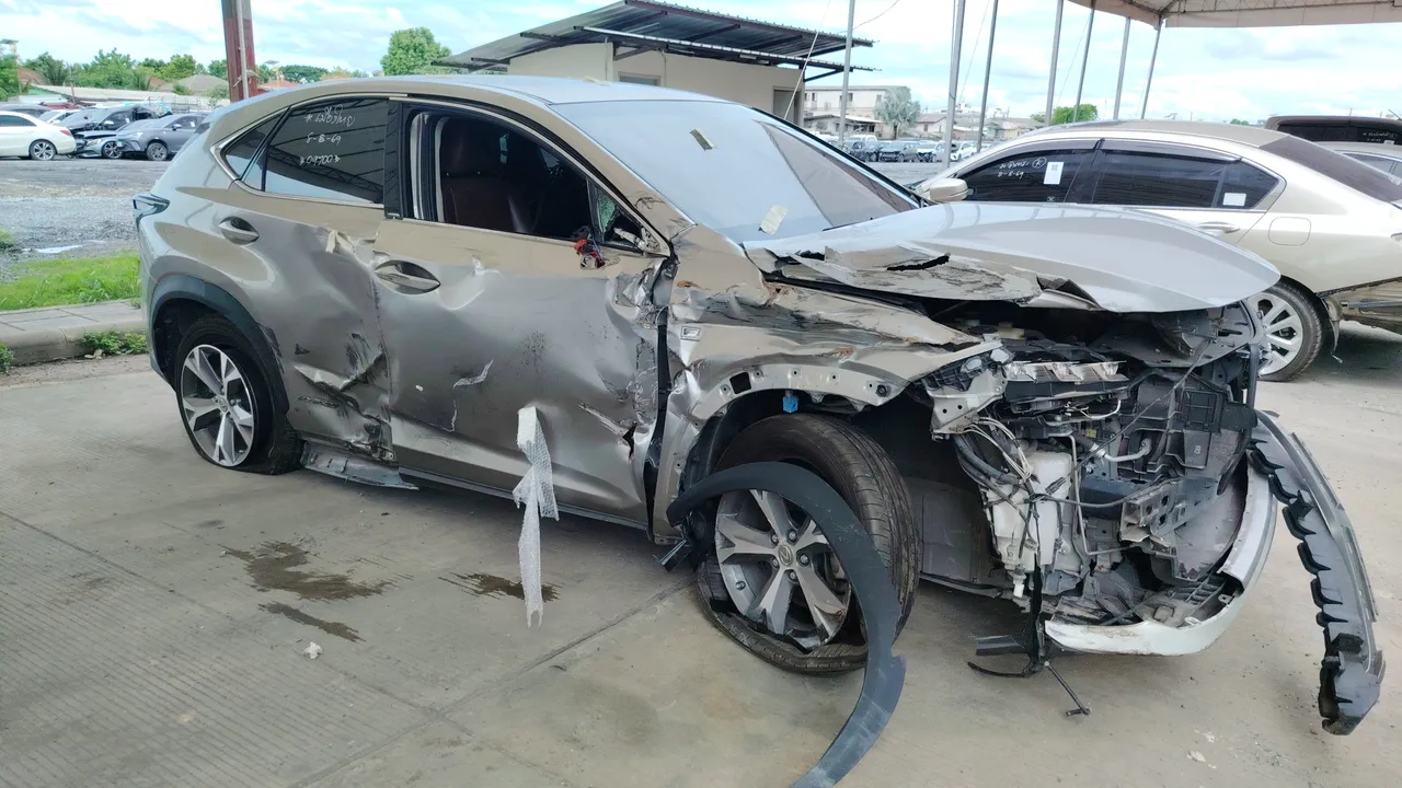 2015 Lexus NX – Front