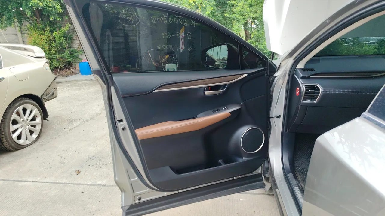 2015 Lexus NX – Front