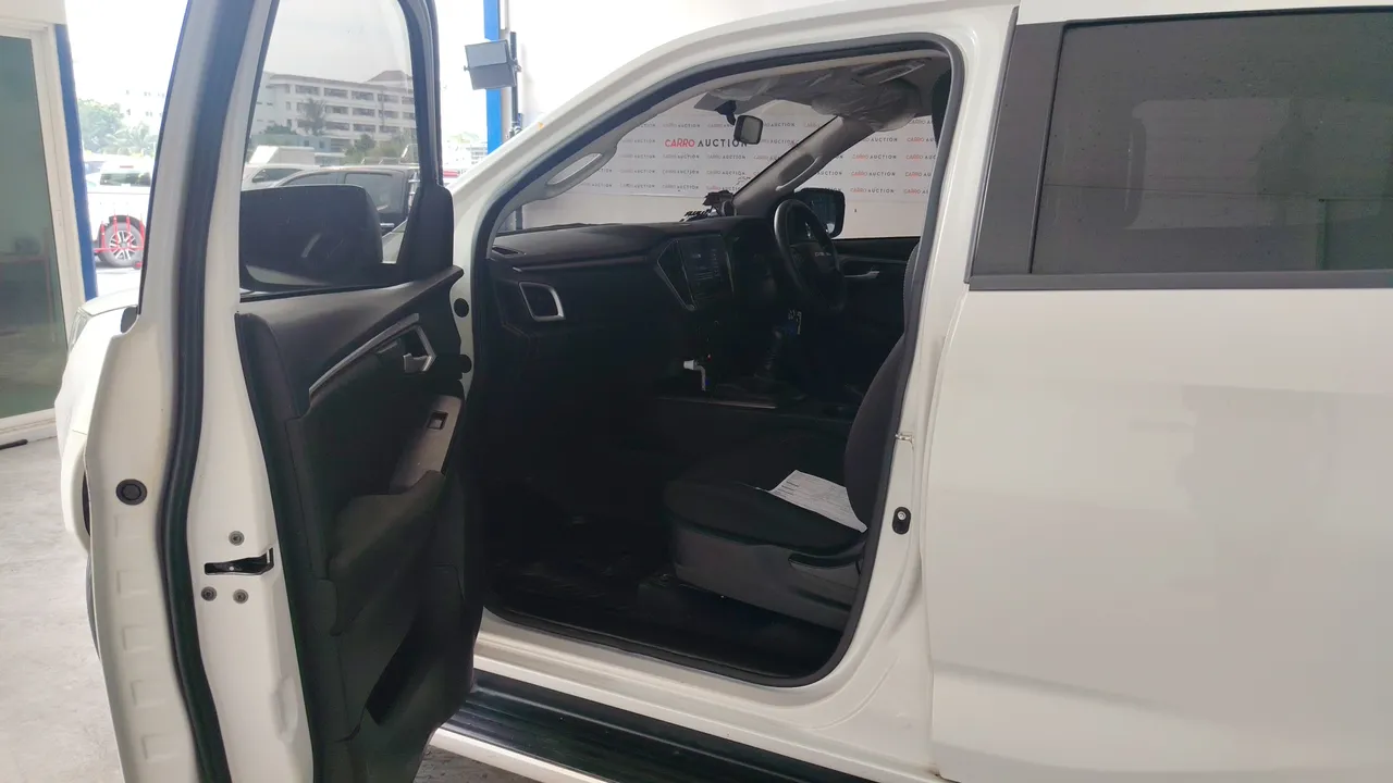 2023 Isuzu D-Max – Front