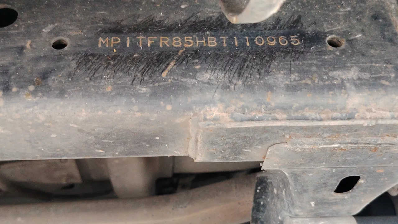 2011 Isuzu MU-7 – Chassis number