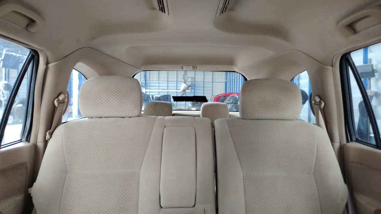2011 Isuzu MU-7 – Back