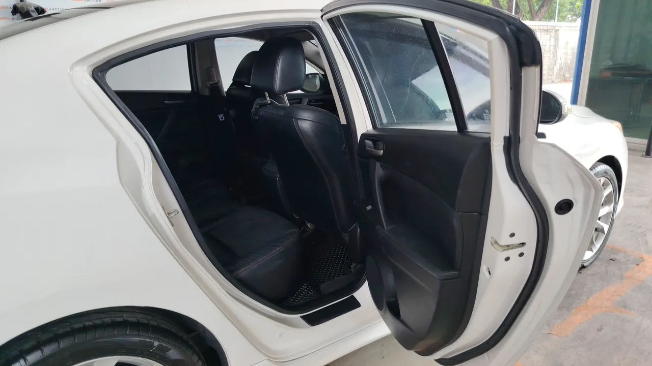 2013 Mazda Mazda3 – Back