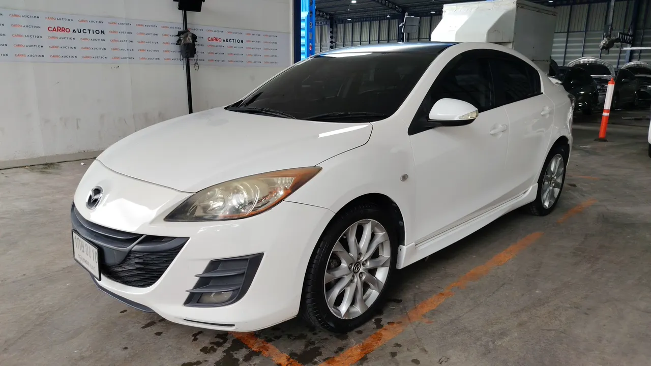 2013 Mazda Mazda3 – Front