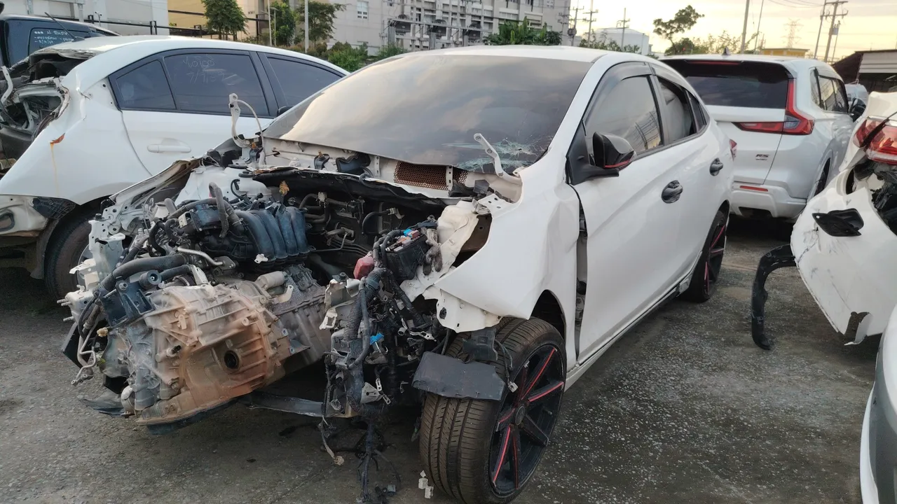 2017 Toyota Yaris Ativ – Exterior