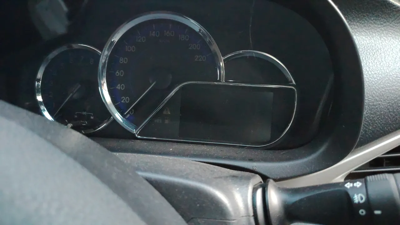2017 Toyota Yaris Ativ – Exterior