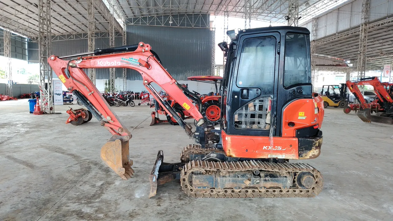 2024 Kubota KX033-4 – Exterior