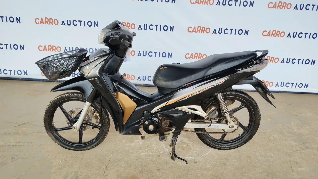 2015 Honda Wave – Side