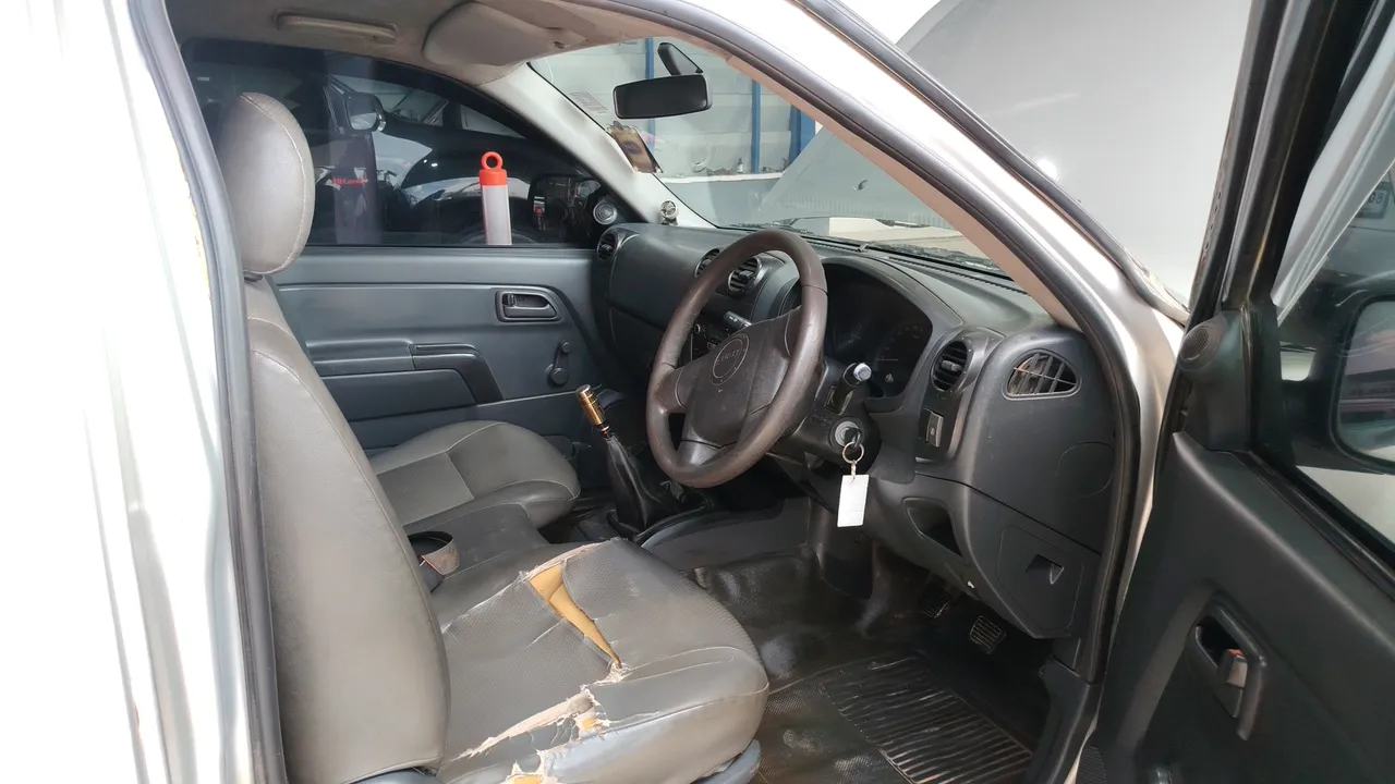 2011 Isuzu D-Max – Front