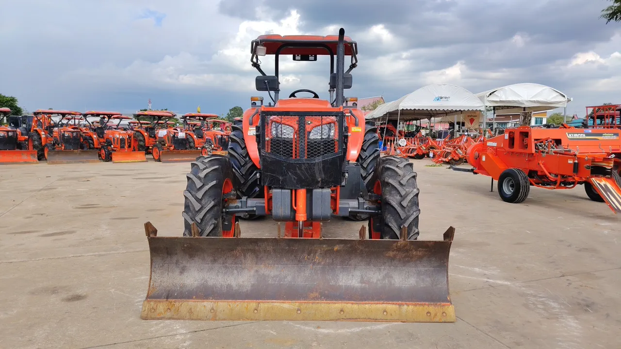 2020 Kubota M9808 – Exterior