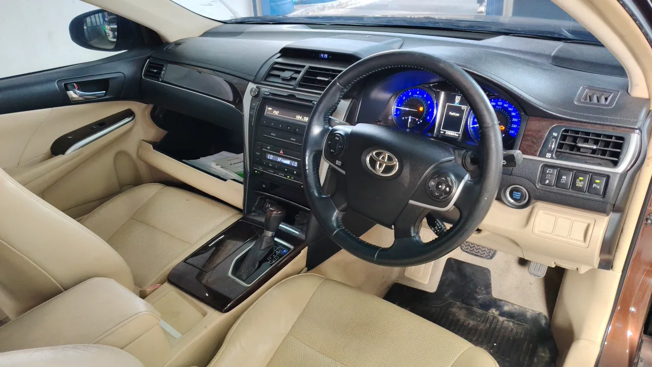 2016 Toyota Camry – Exterior