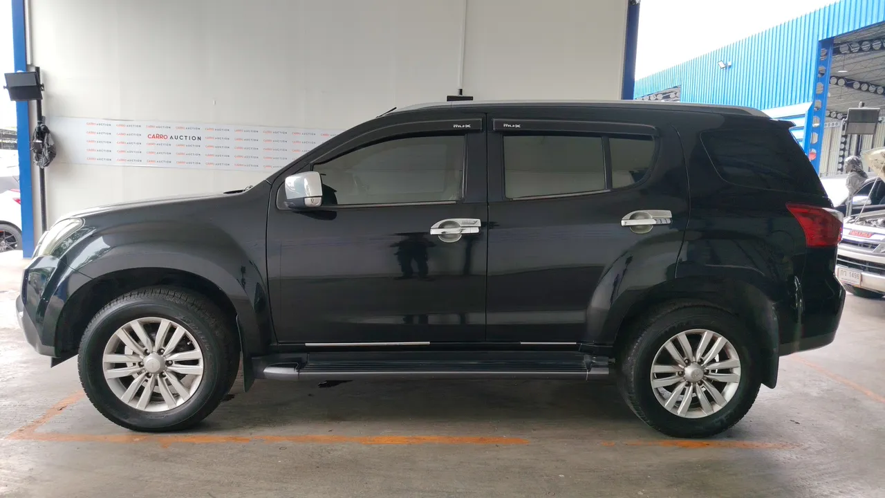 2014 Isuzu MU-X – Exterior