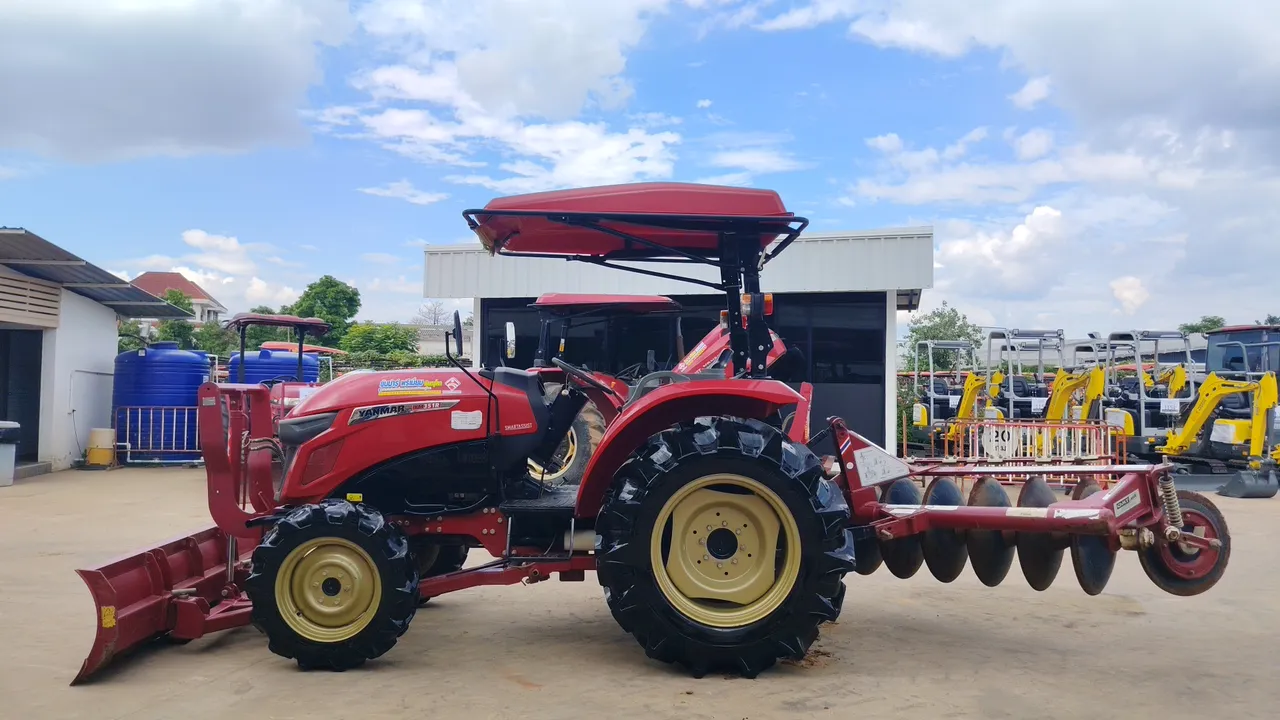 2022 Yanmar YM351R – Exterior