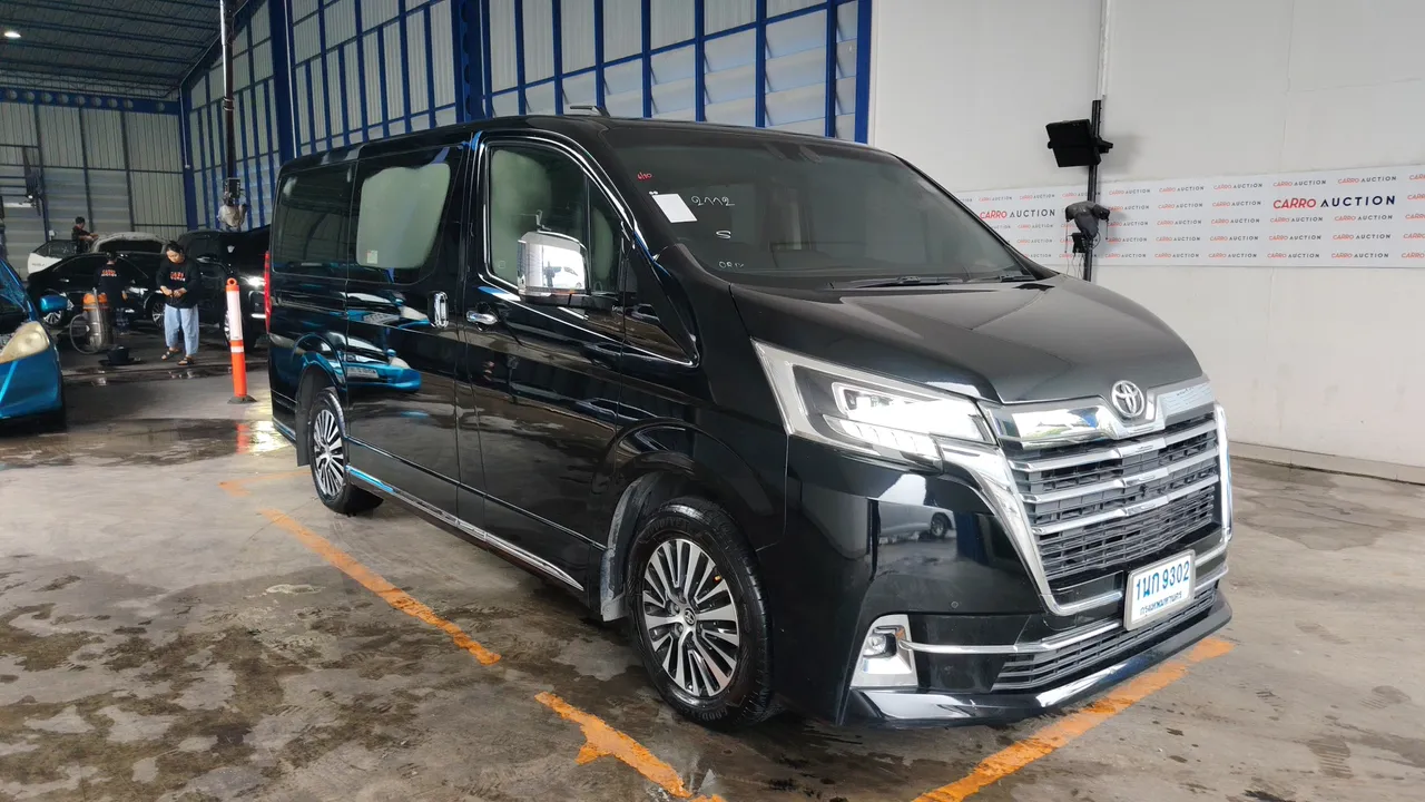 2020 Toyota Majesty – Exterior