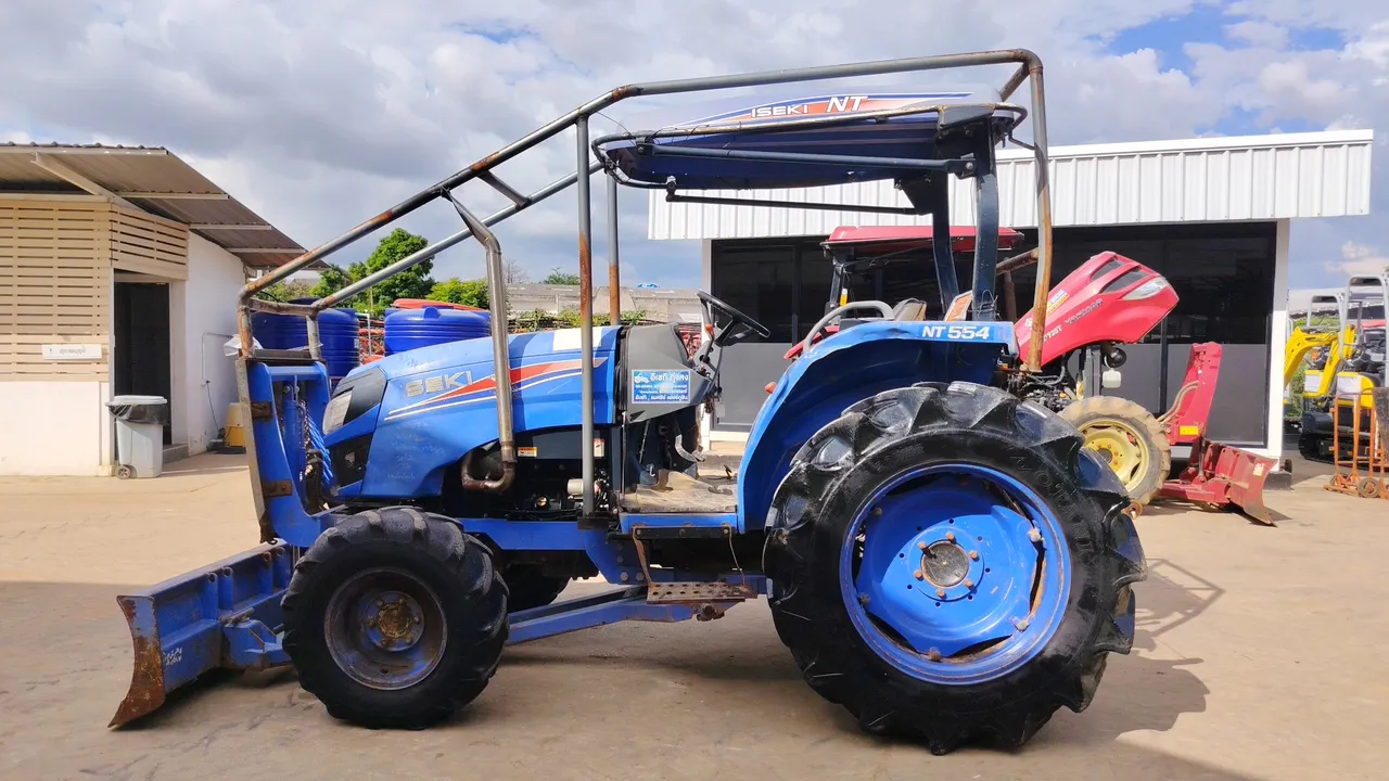 2021 Iseki NT554 – Exterior