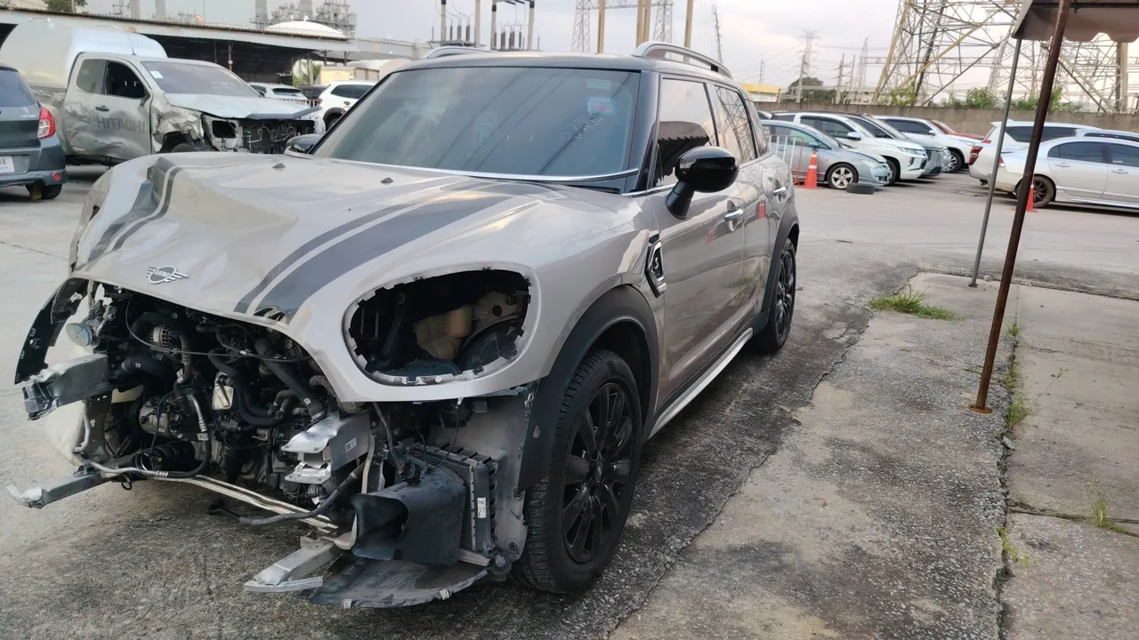 2021 Mini Countryman – Front