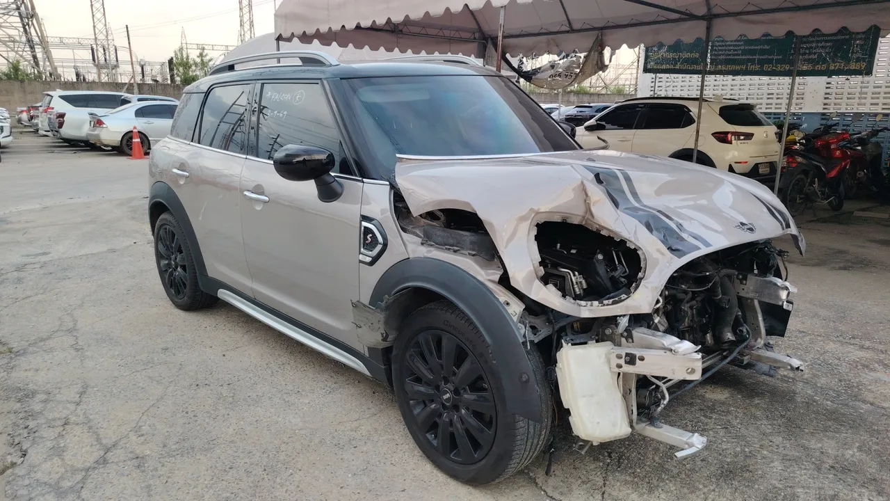 2021 Mini Countryman – Front
