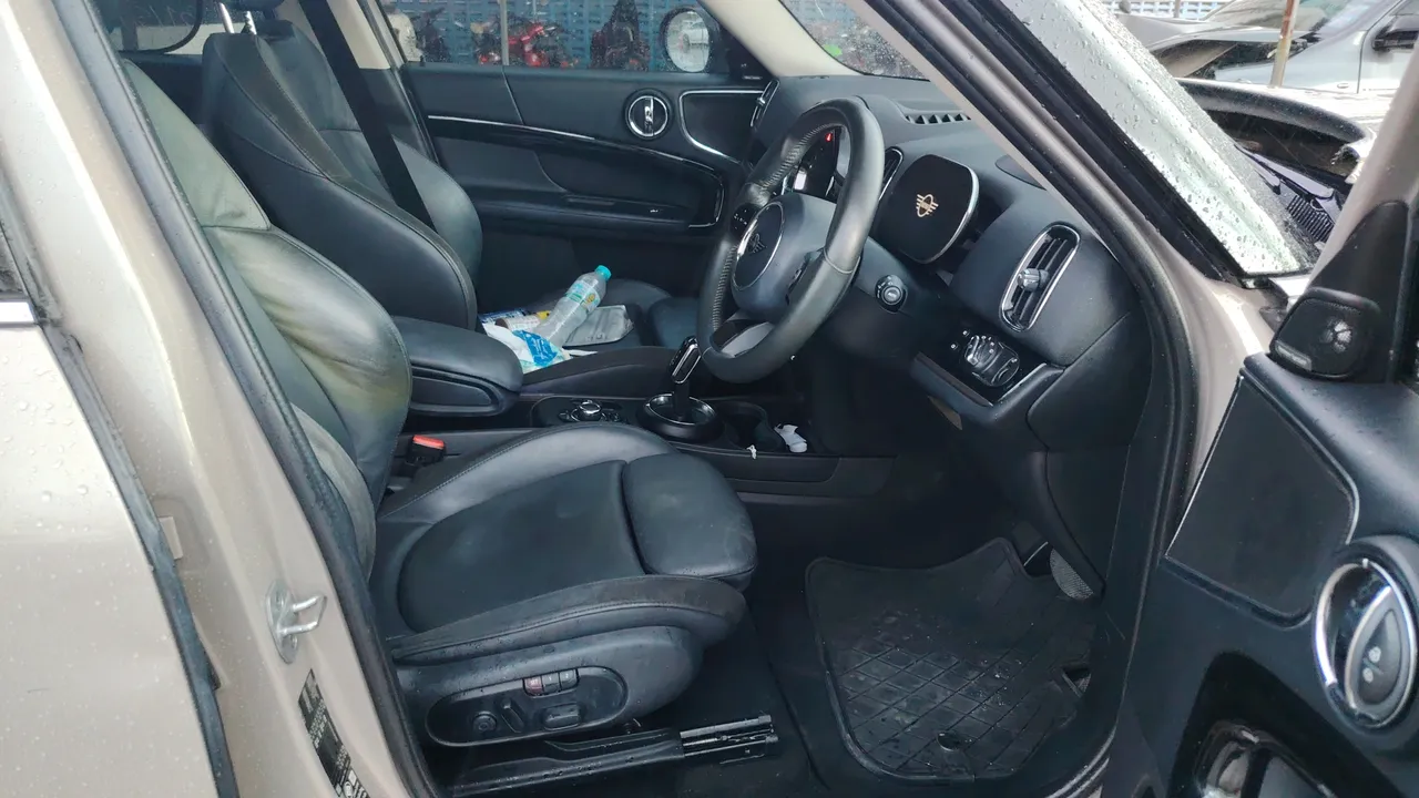2021 Mini Countryman – Front