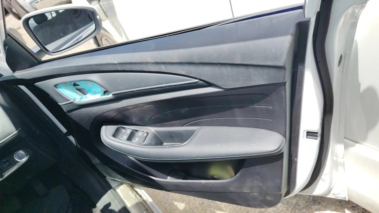 2023 MG EP – Front