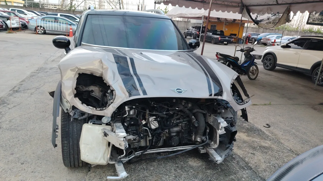 2021 Mini Countryman – Front
