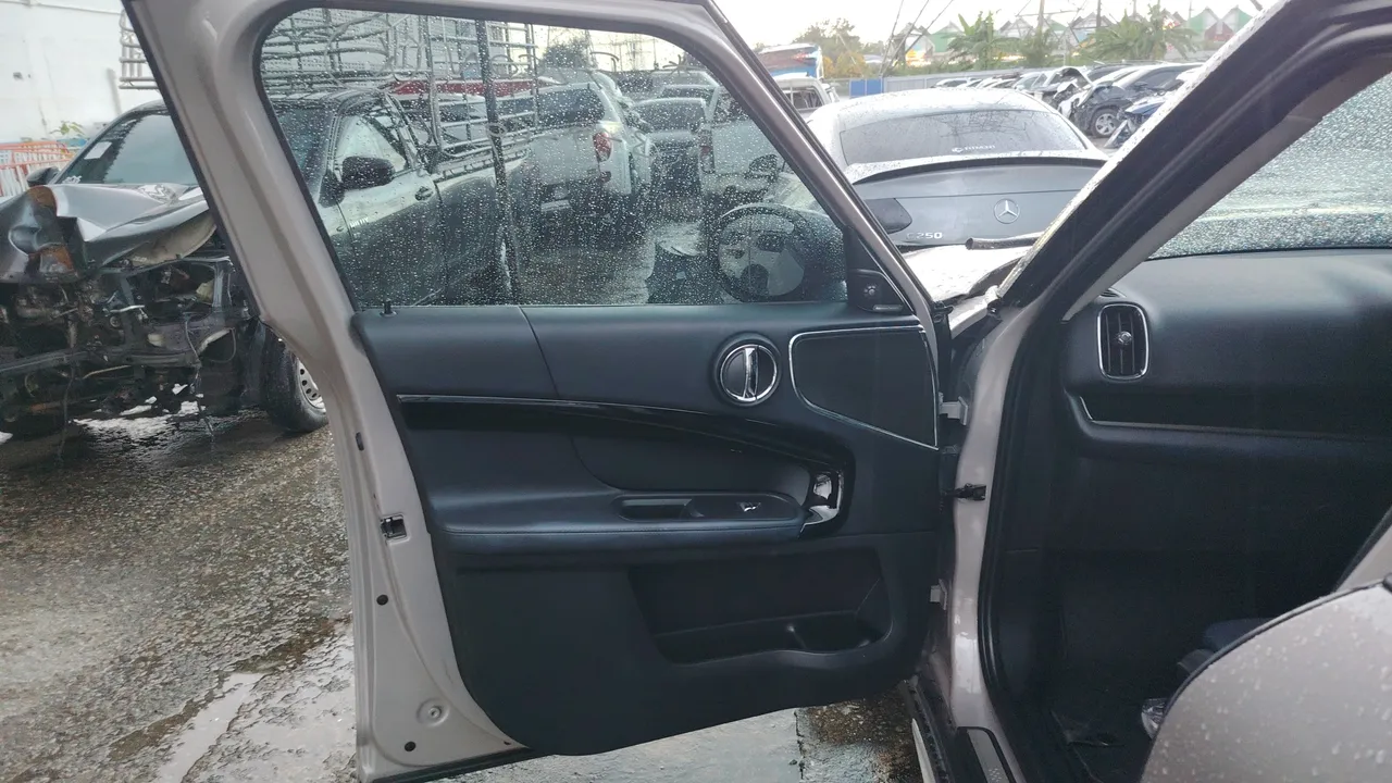 2021 Mini Countryman – Front