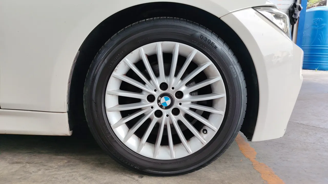 2015 BMW 3 Series – Exterior
