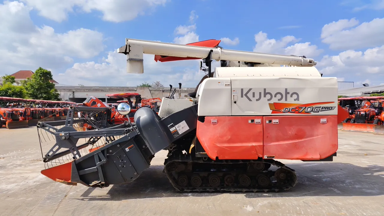 2024 Kubota DC-70G Pro – Side