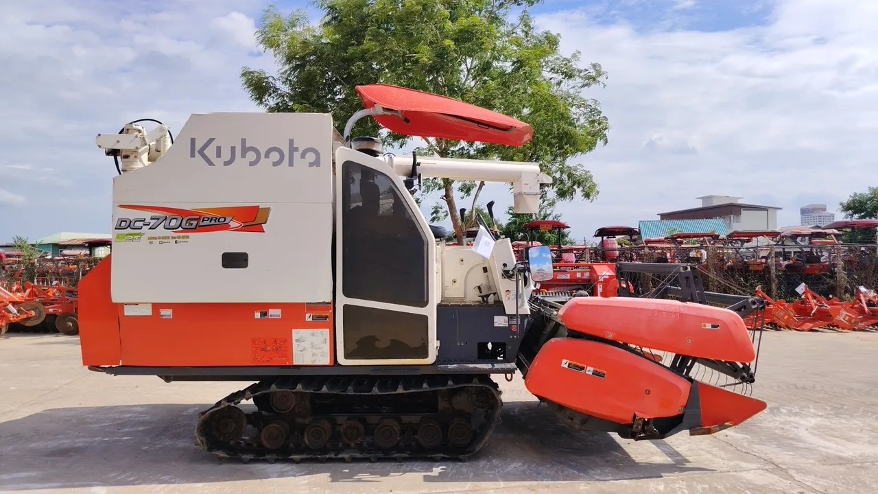 2024 Kubota DC-70G Pro – Side