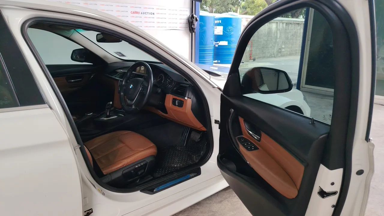 2015 BMW 3 Series – Exterior