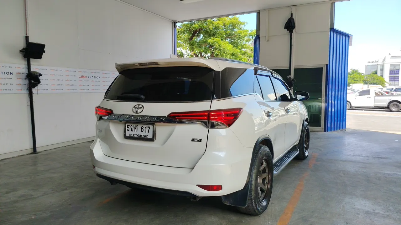 2015 Toyota Fortuner – Exterior