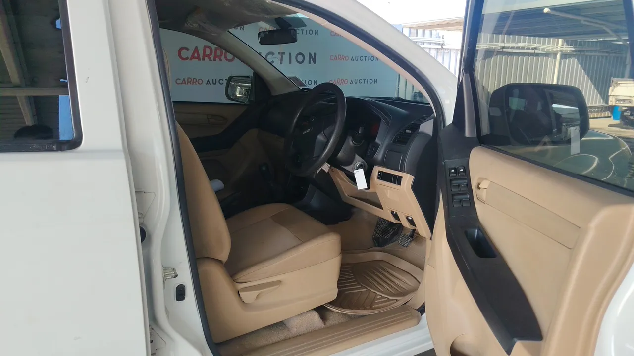 2016 Isuzu D-Max – Front