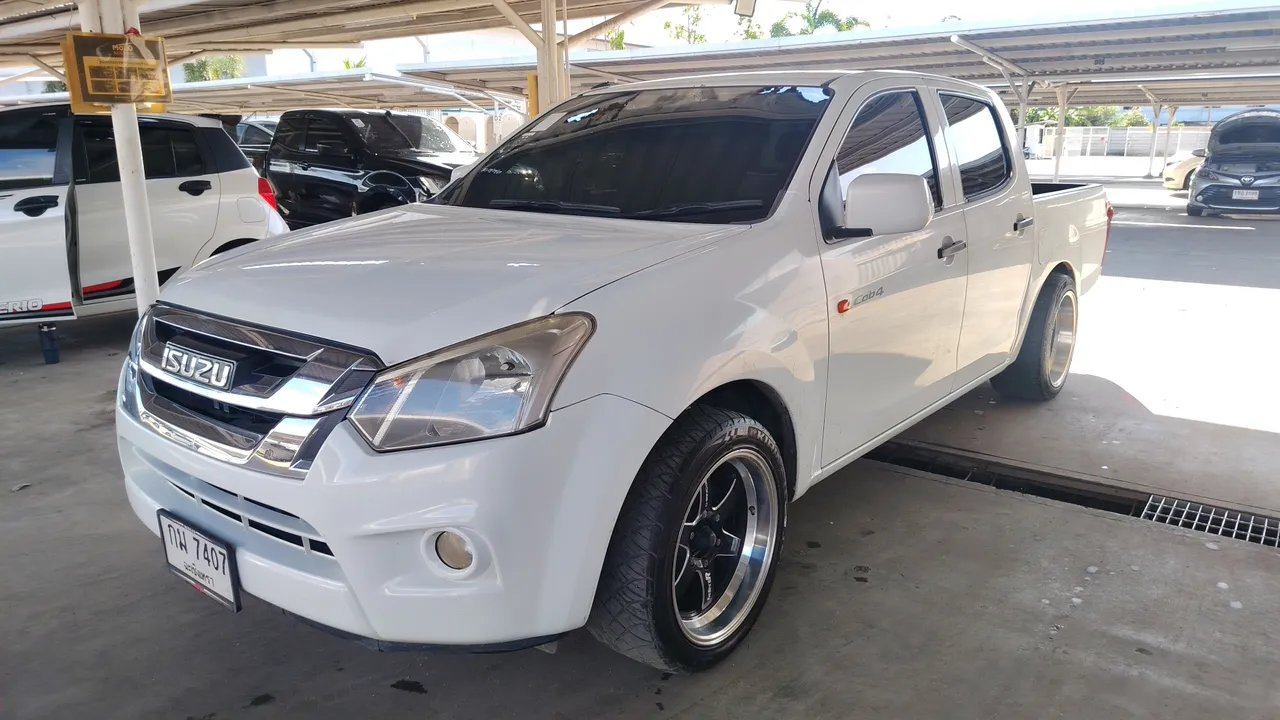 2016 Isuzu D-Max – Front