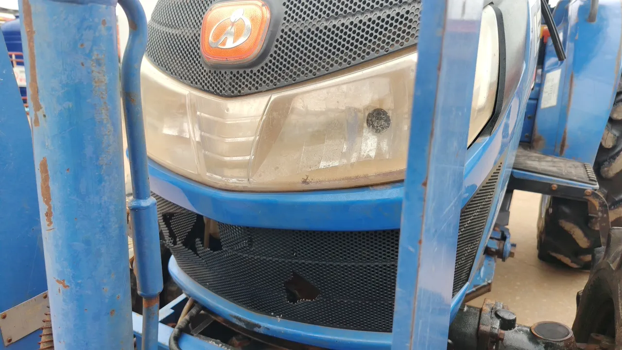 2019 Iseki NT542 – Exterior