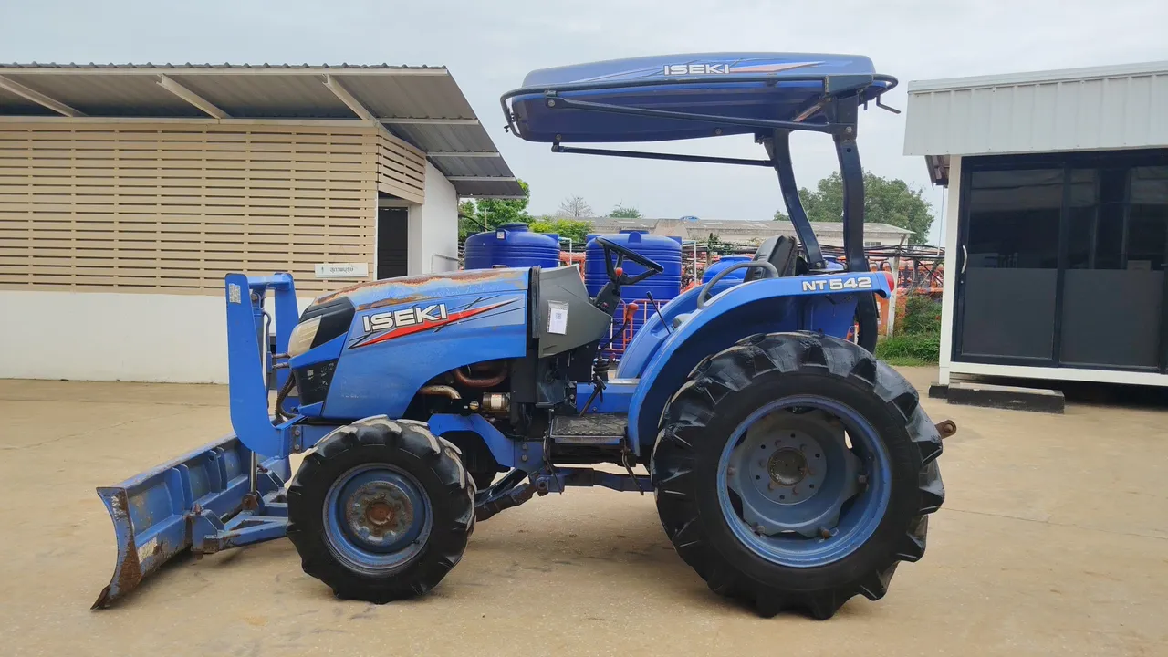 2019 Iseki NT542 – Exterior