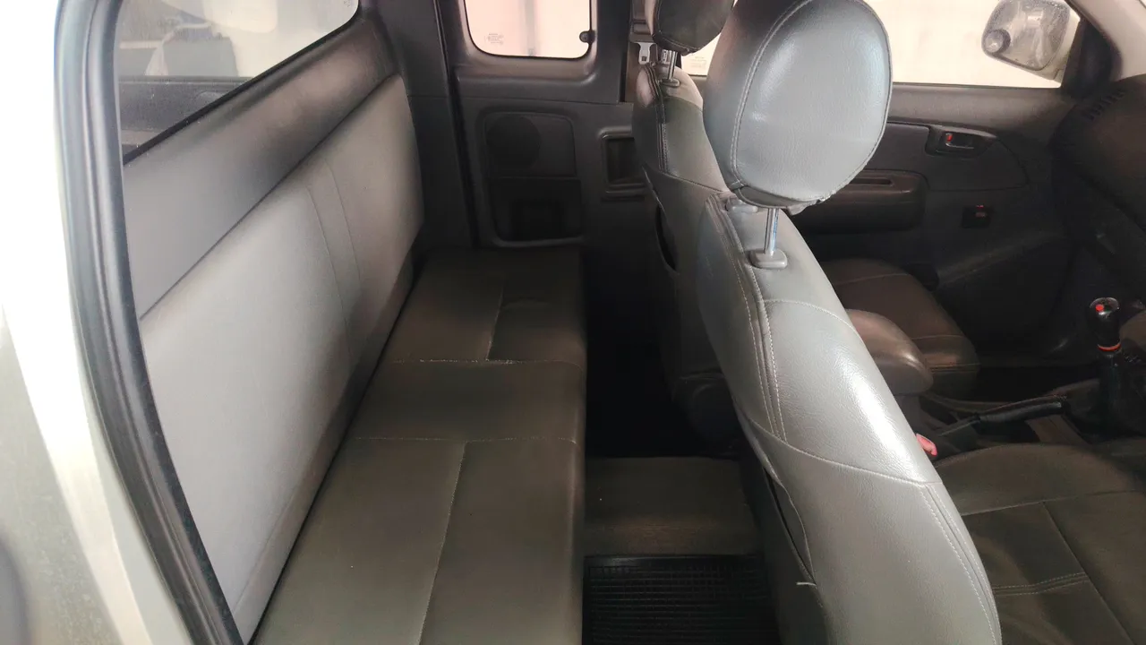 2013 Toyota Hilux Vigo – Exterior