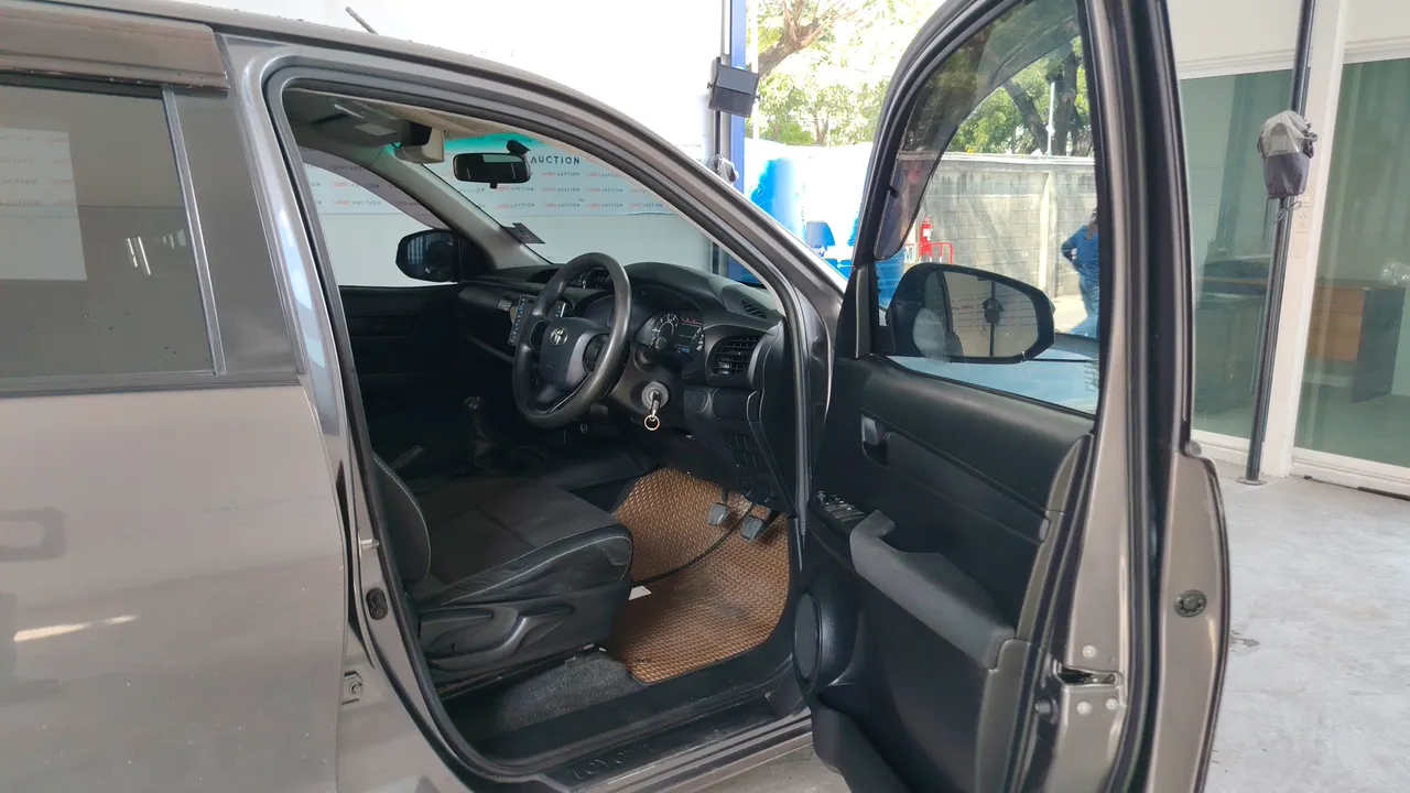 2017 Toyota Hilux Revo – Exterior