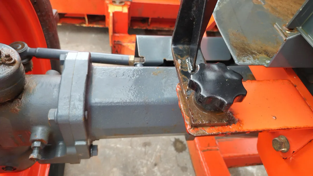 2023 Kubota M9808 – Exterior