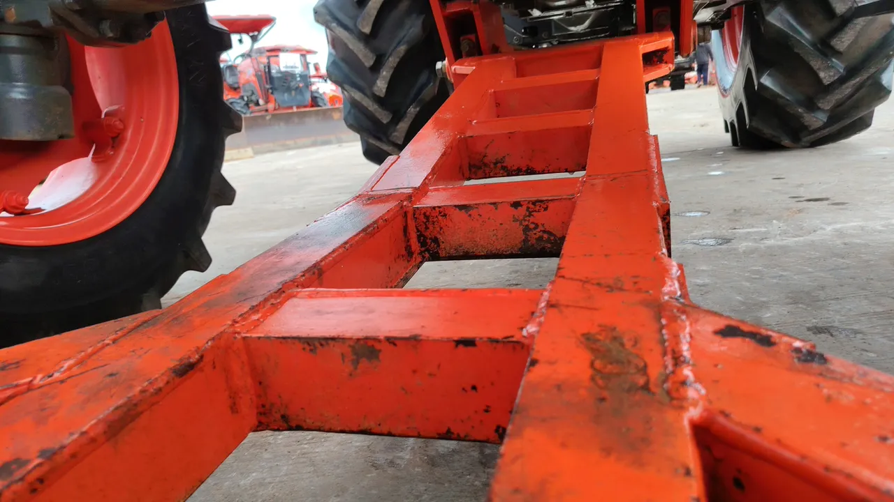 2023 Kubota M9808 – Exterior