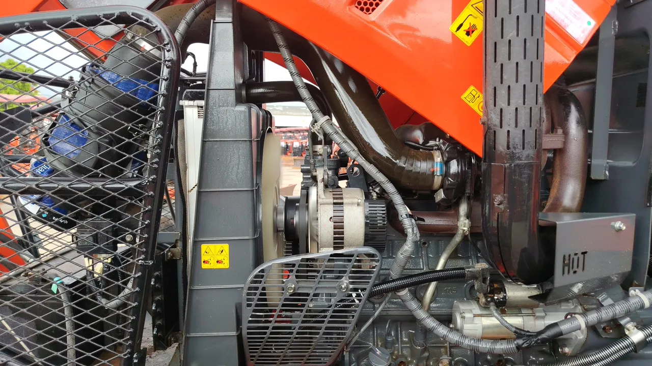 2023 Kubota M9808 – Exterior
