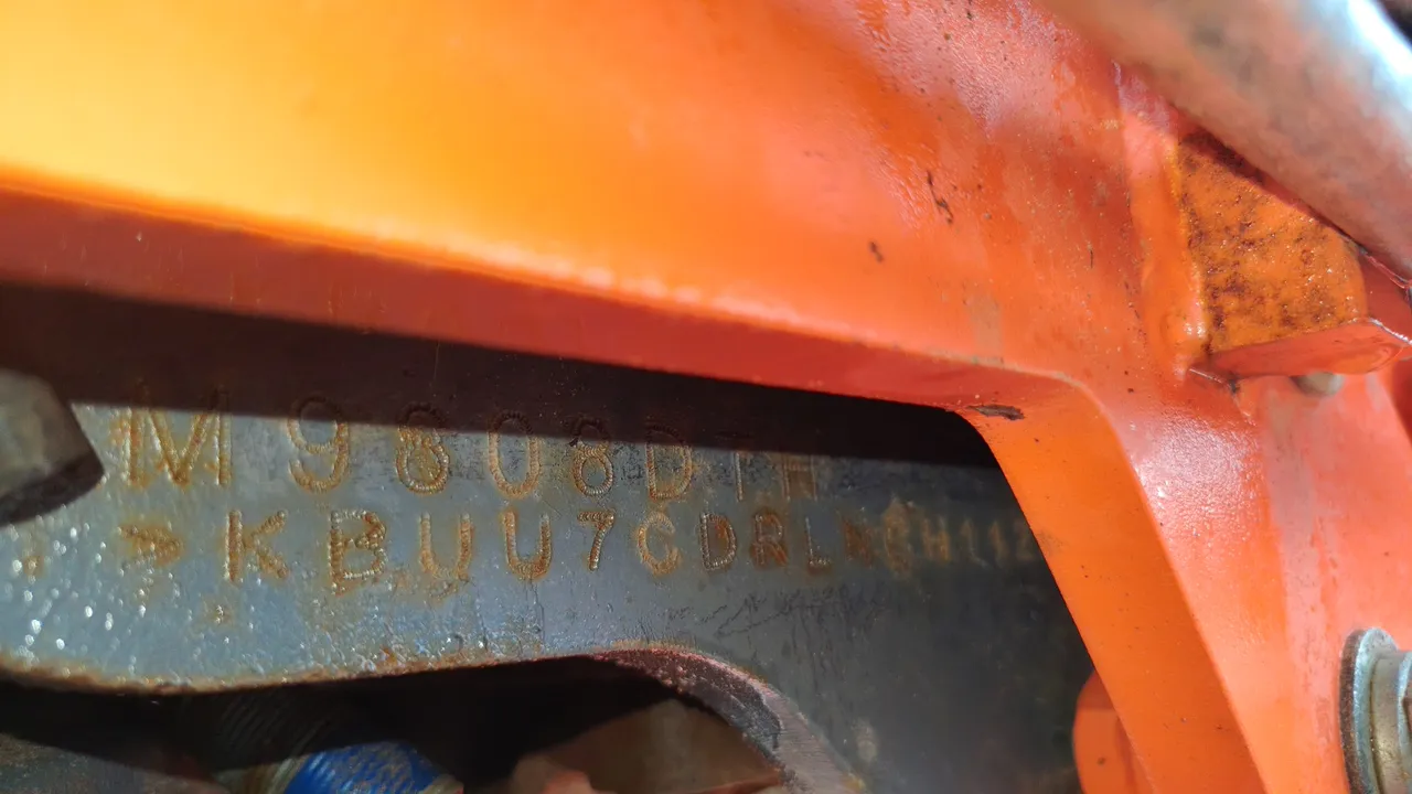 2023 Kubota M9808 – Exterior