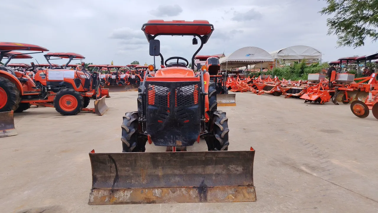 2020 Kubota L4018DT – Exterior