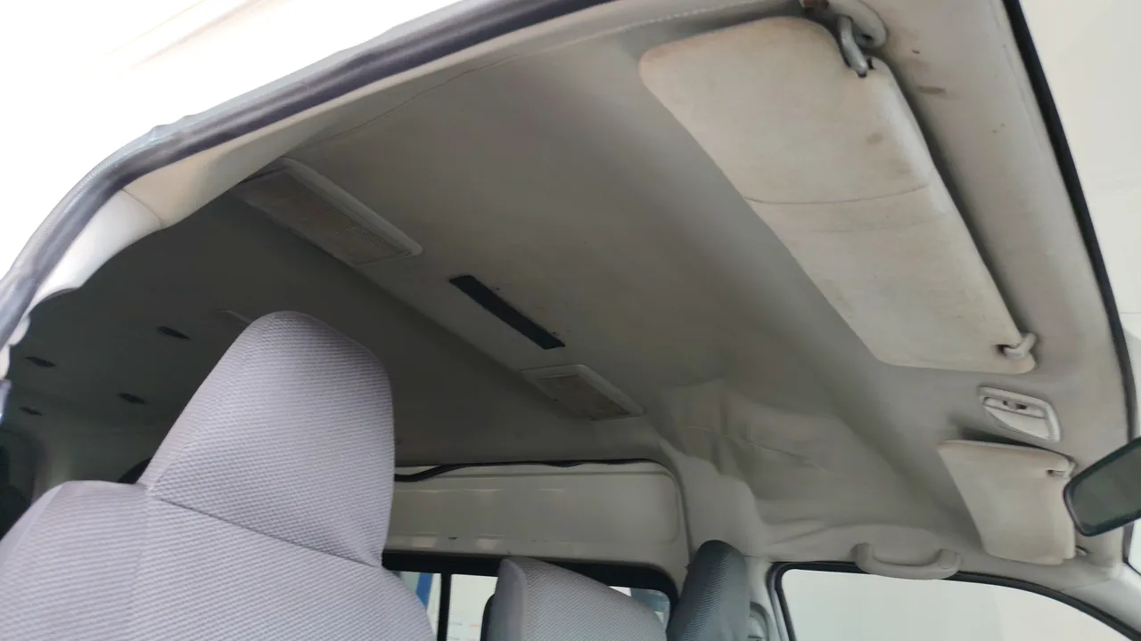 2012 Toyota Commuter – Exterior