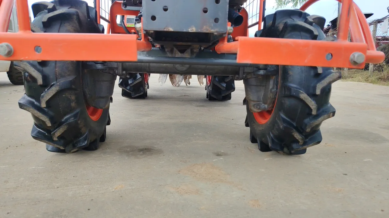 2024 Kubota B2740S-B – Exterior